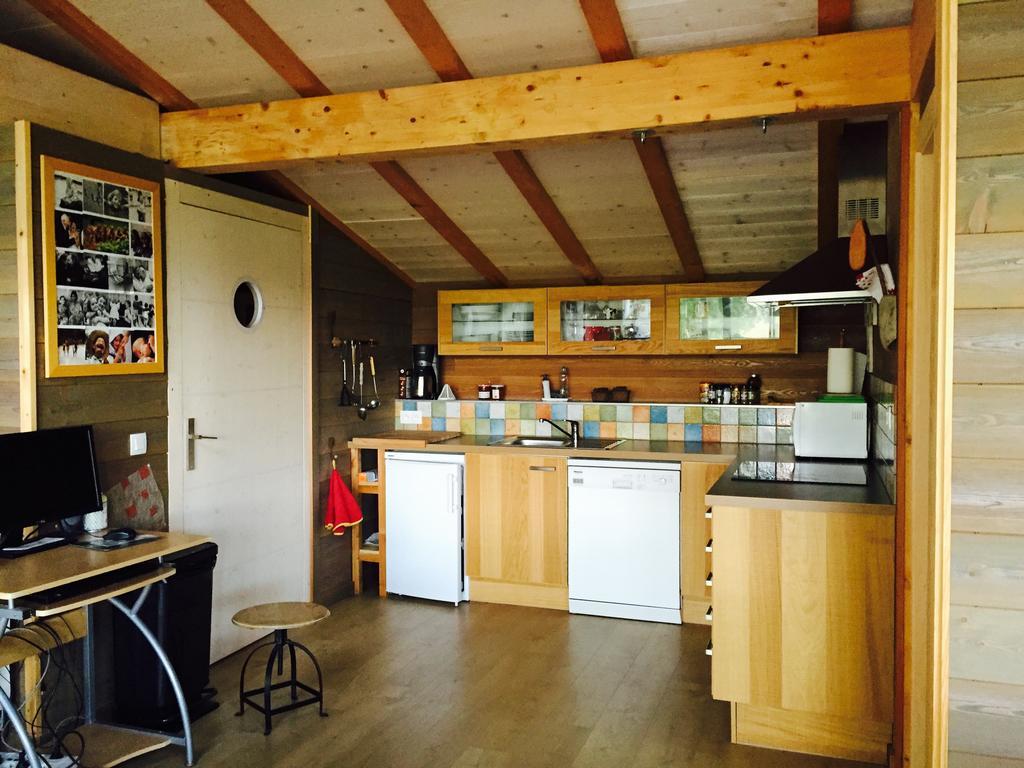 Gite Les Cigognes Orchamps-Vennes Rum bild